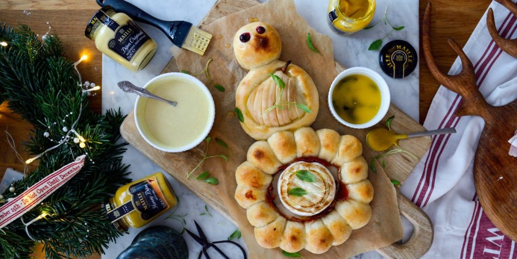 Zapiekany camembert z musztardą Dijon Smyk w kuchni De Care