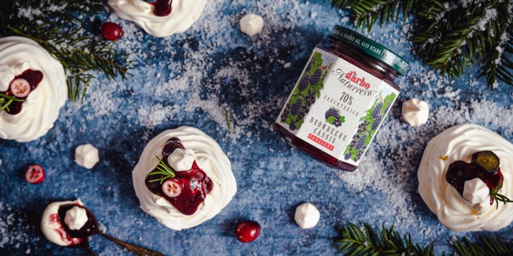 Mini bezy z konfiturą jeżynową Darbo Flymetothespoon