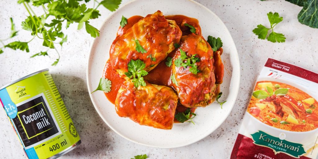 Gołąbki z młodej kapusty w sosie czerwonym curry House of Asia Flymetpthespoon