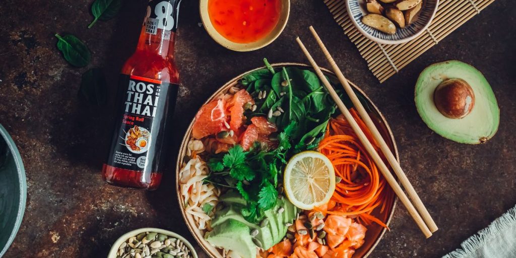 Bowl z łososiem w słodko-kwaśnym sosie Ros Thai Thai