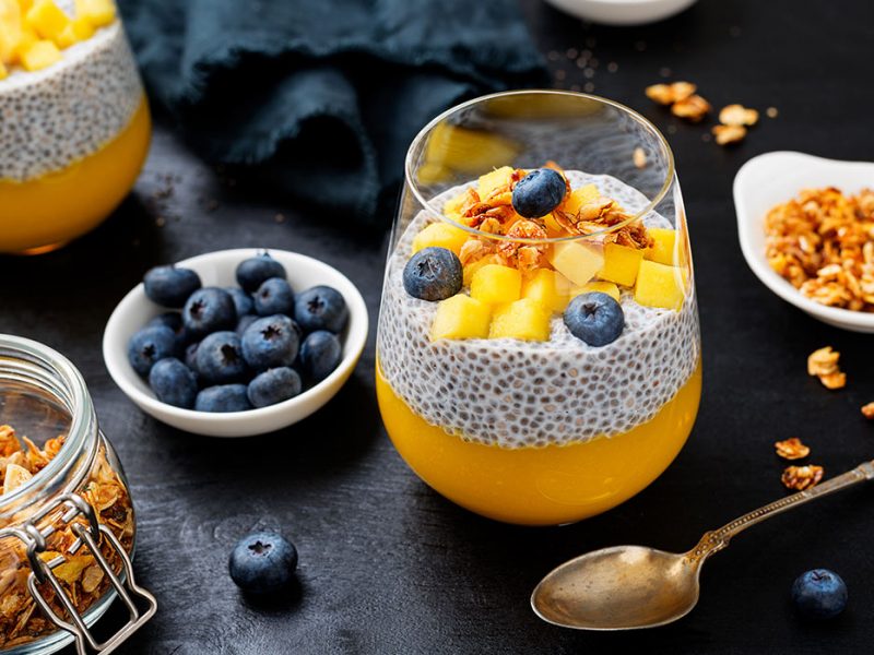 Pudding_chia_z_mleczkiem_kokosowym_i_mango