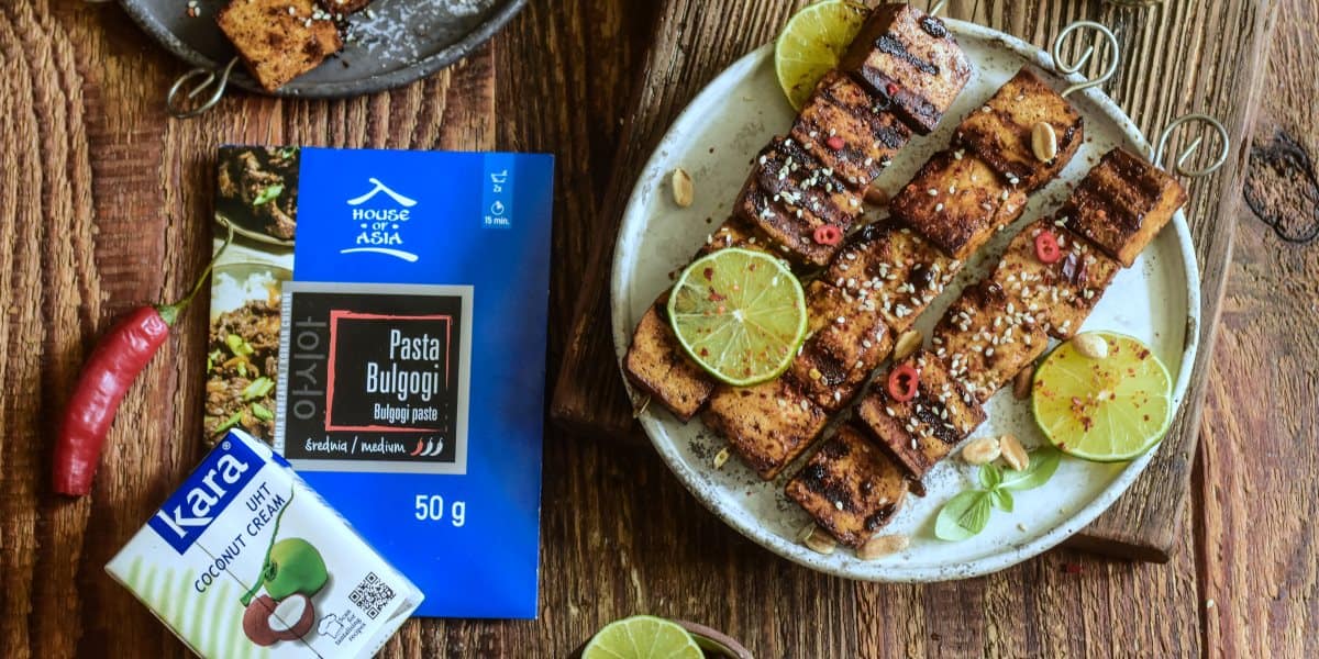 Tofu satay z sosem orzechowym Czarna Wisienka Kara House of Asia