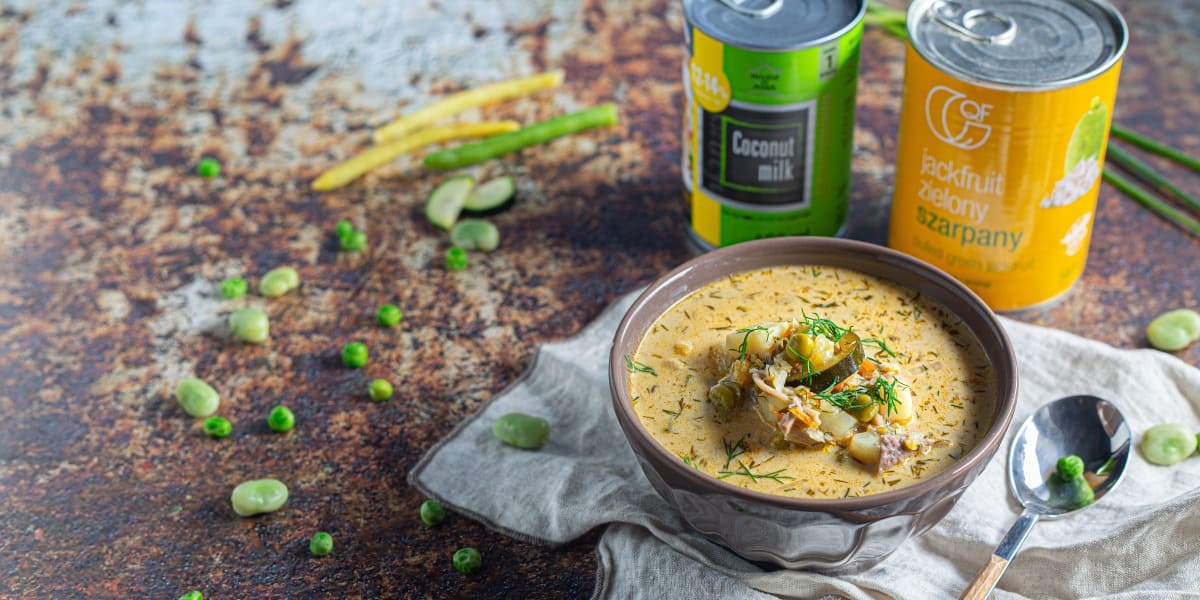 Zupa jarzynowa z zielonym jackfruitem i mleczkiem kokosowym House of Asia
