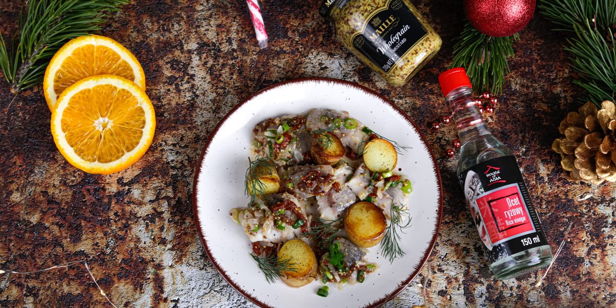 Śledzie z suszonymi pomidorami i musztardą Dijon