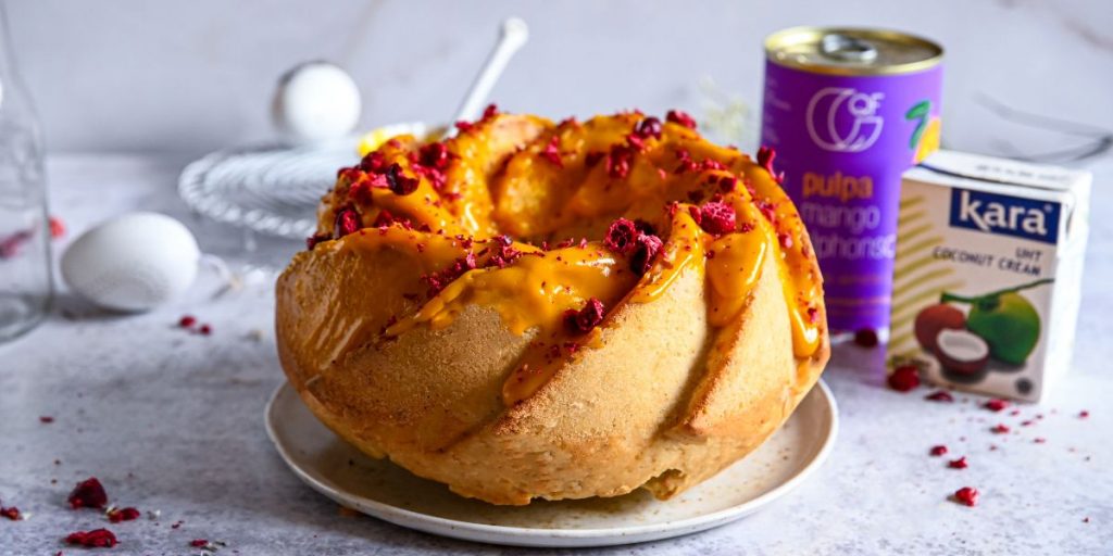 Babka kokosowa z polewą mango Czarna Wisienka Quality Food De Care