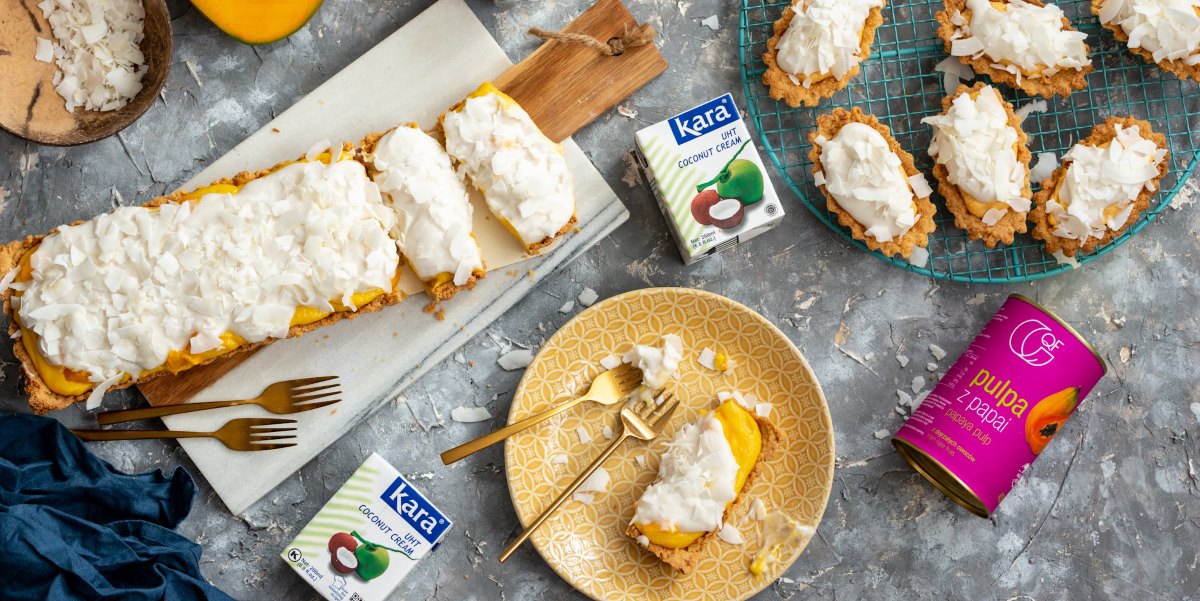 Kokosowo-tahiniowe kruche ciacho z pulpą mango i papają Karolina Smyk