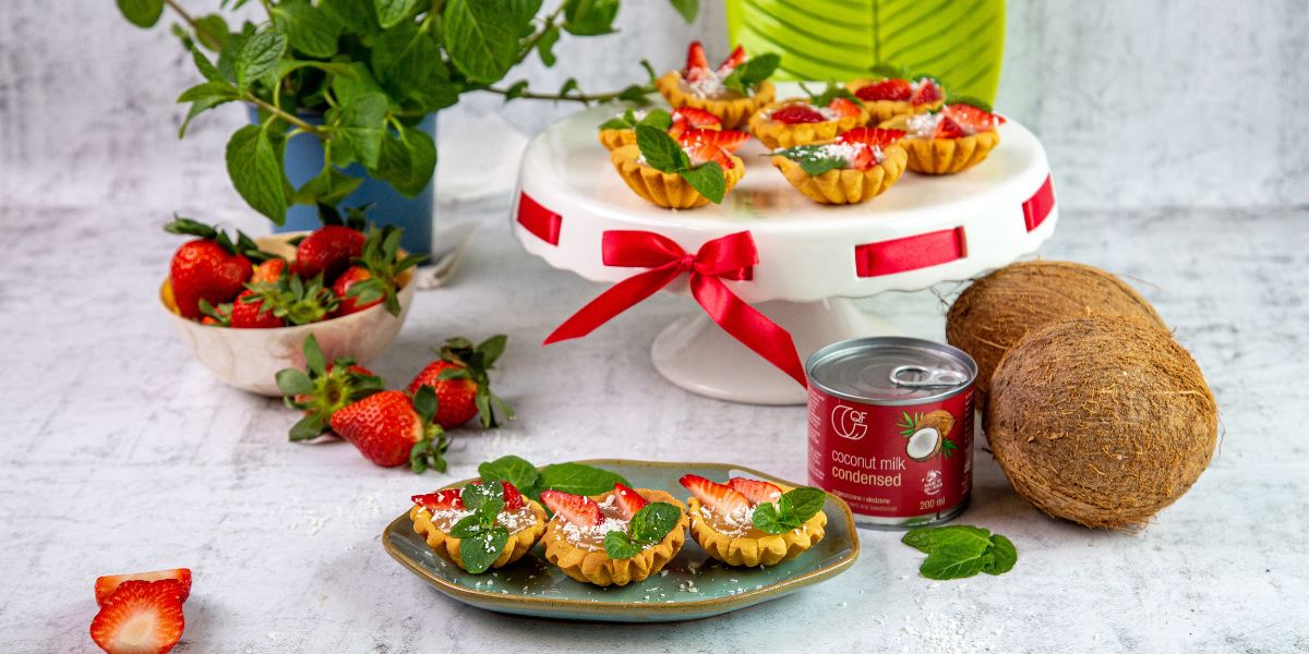 Tartaletki ala krówka z kokosowym mleczkiem i truskawkami Quality Food