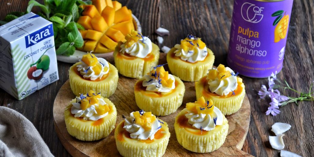 Mini serniczki z kremem kokosowym i pulpą mango Pysznieczyprzepysznie
