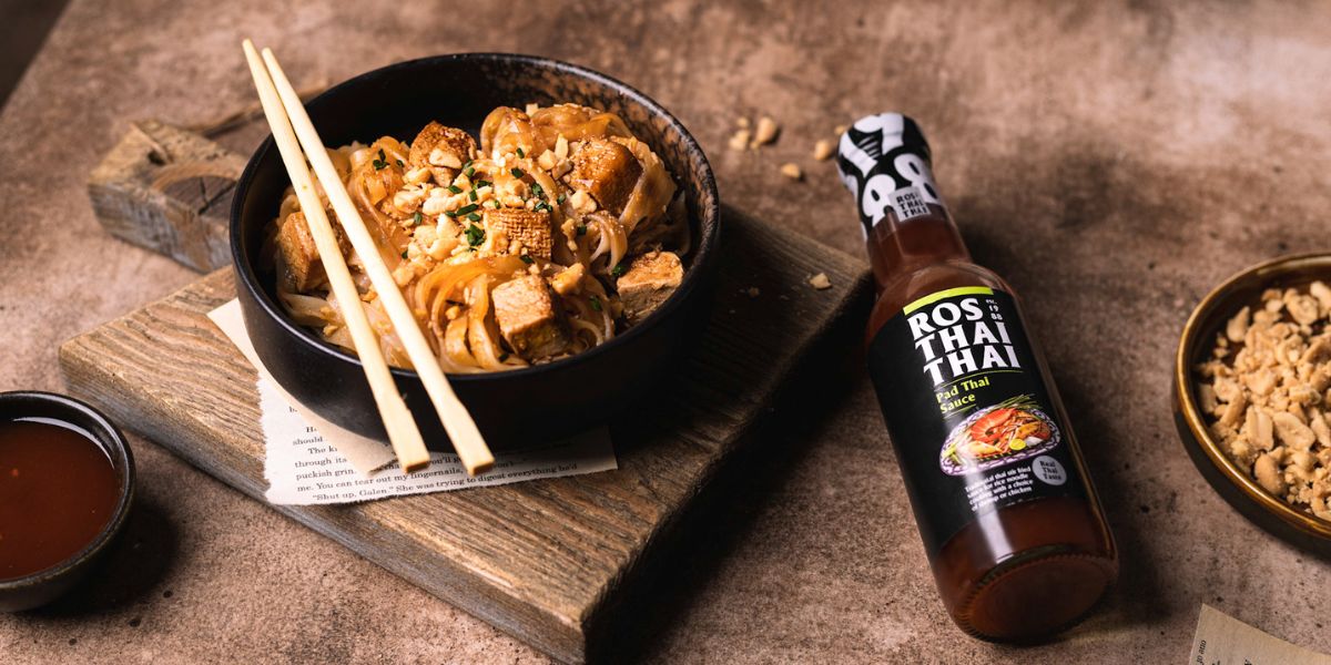 Pad Thai z tofu z sosem Ros Thai Thai waffle.plantation