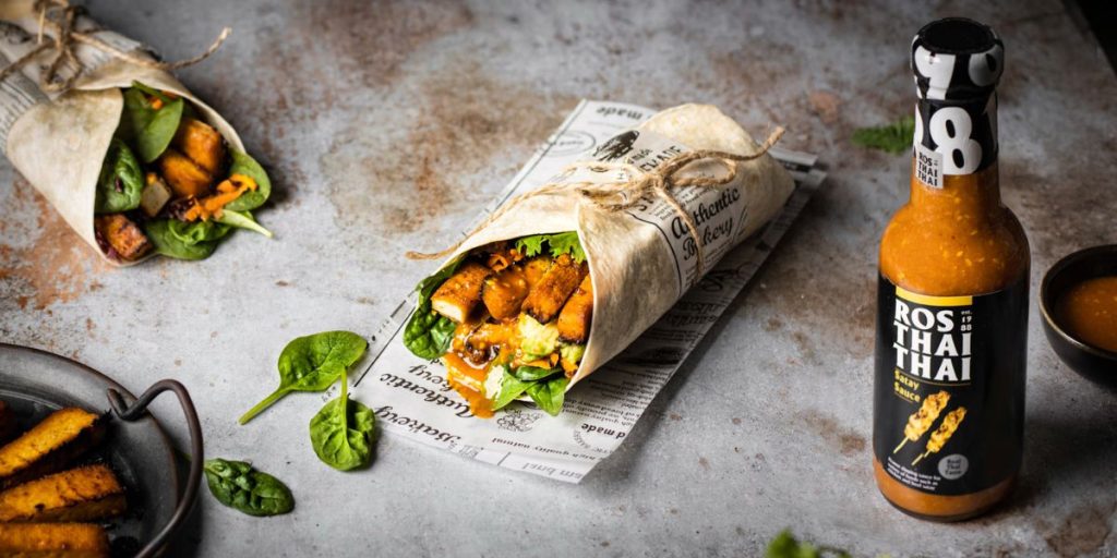Burrito z orzechowym sosem Satay Ros Thai Thai