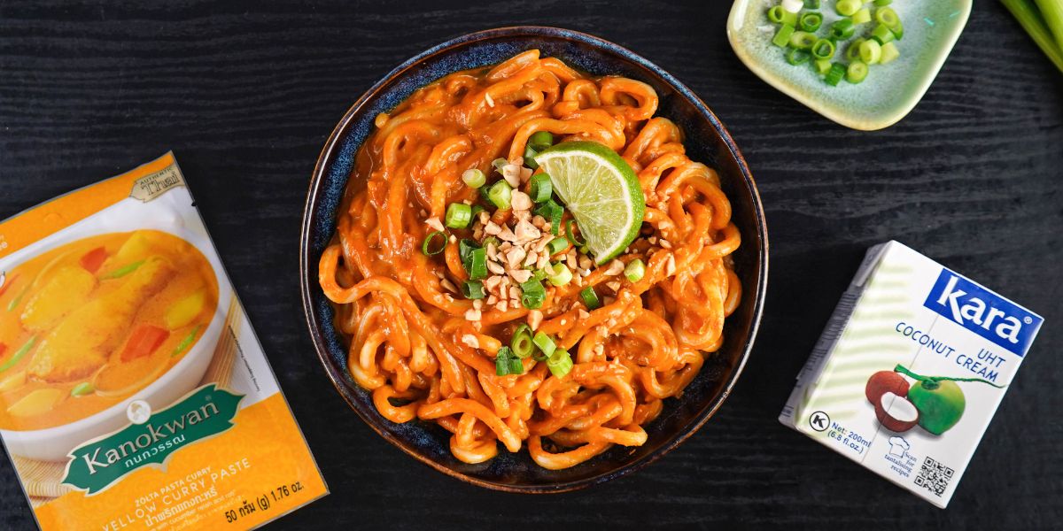 Pikantny makaron Udon w sosie curry wantabite House of Asia