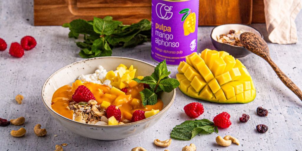 Bowl na śniadanie z pulpą mango QF Quality Food