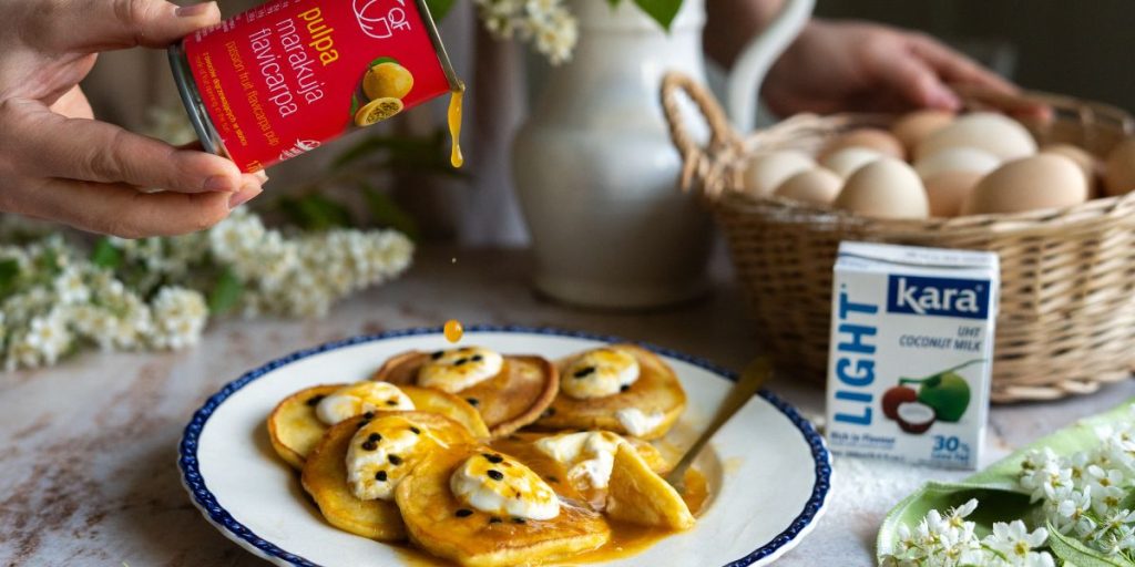 Puszyste placuszki na mleczku kokosowym i pulpą marakuja Smukłe Widelce QF Quality Food