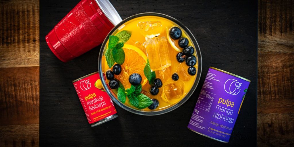 Imprezowy poncz z pulpą mango i marakują Foxx Gotuje