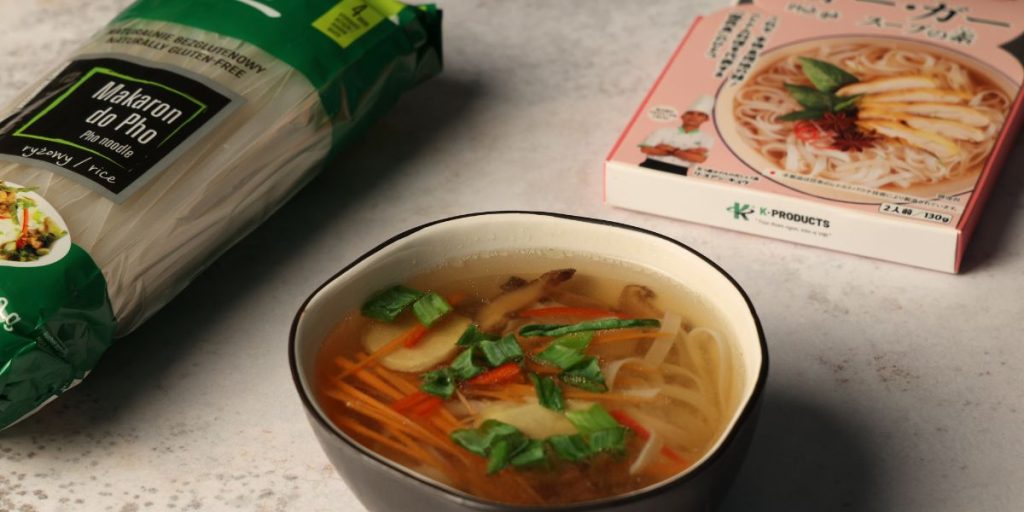 Zupa pho z kurczakiem