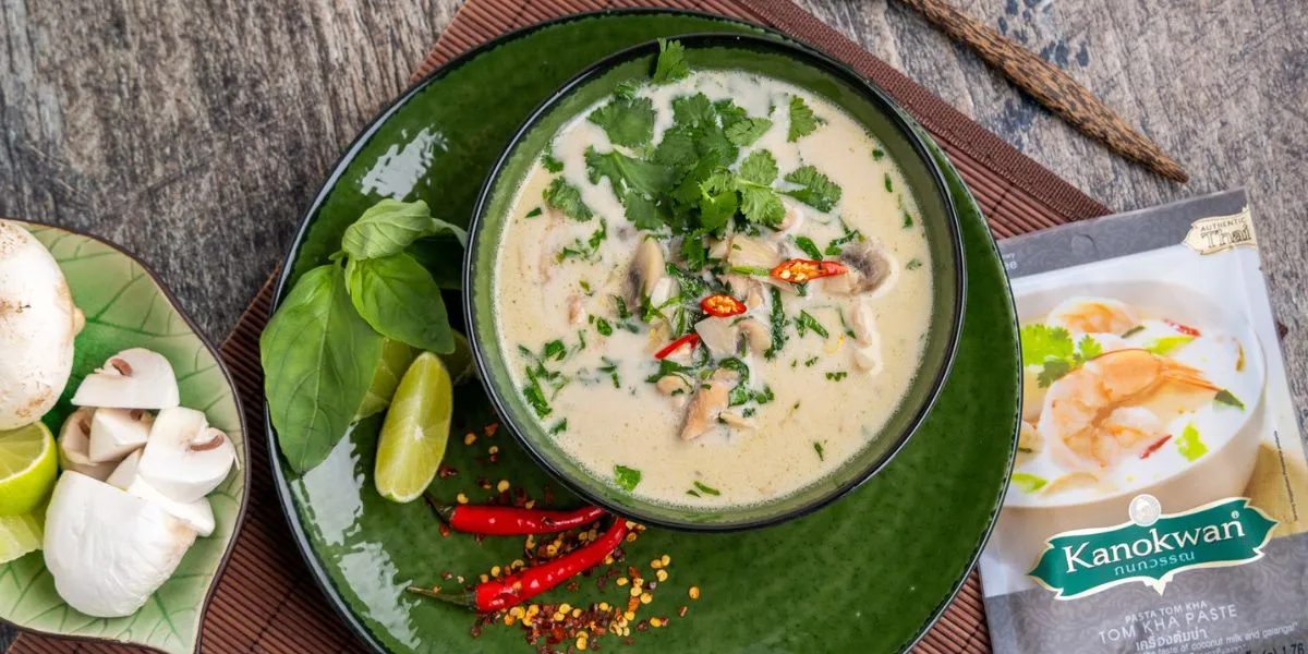 Zupa Tom Kha z kurczakiem decare